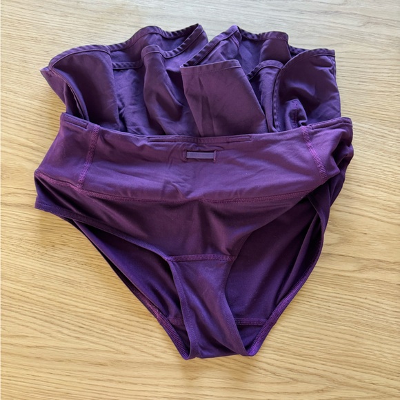 Lululemon Purple Running Shorts - Picture 5 of 7